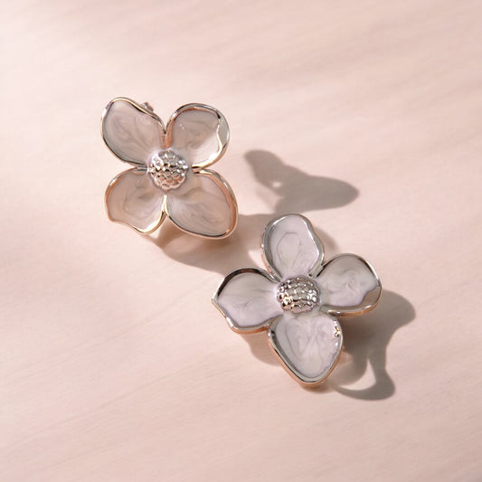 „Flora“-Ohrstecker