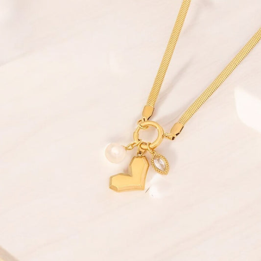 „Amor Trio“- Halskette mit Charms